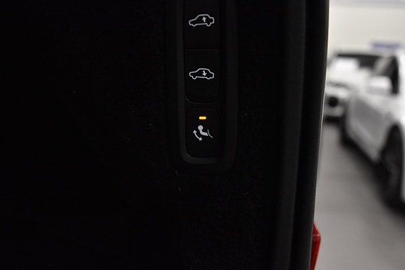 Volvo XC90 27 of 28