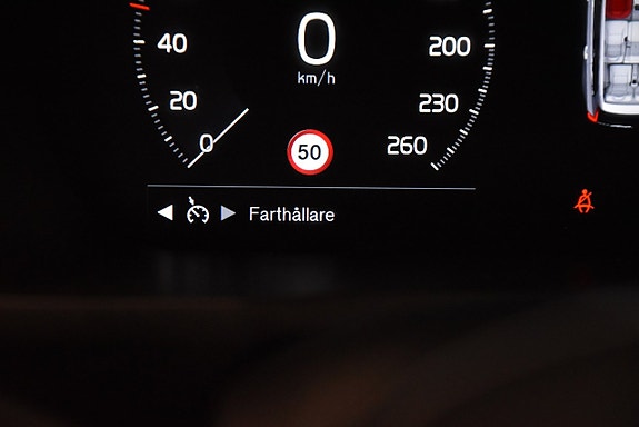 Volvo XC90 20 of 28