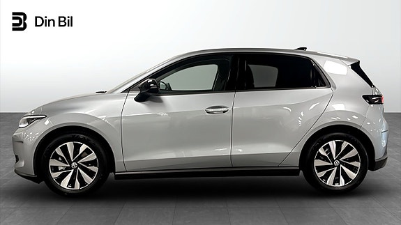 Volkswagen Polo 2 of 12