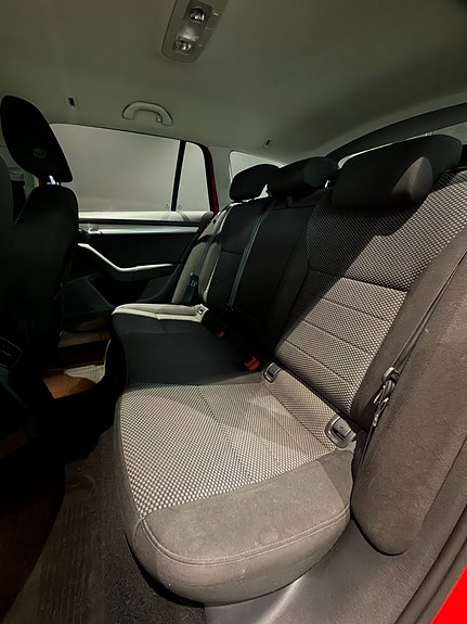 Skoda Octavia 10 of 16