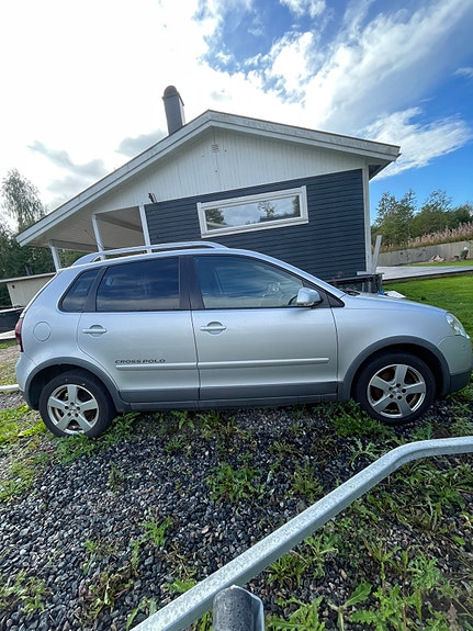 Volkswagen Polo Cross 2 of 7