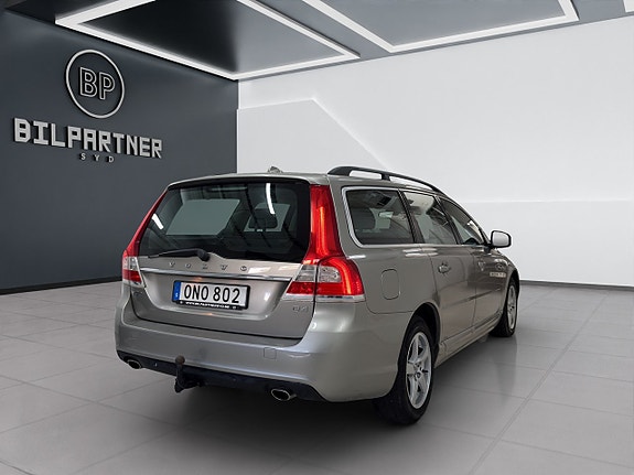 Volvo V70 7 of 15