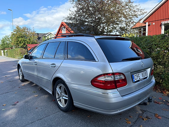 Mercedes-Benz E200 3 of 13