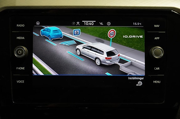Volkswagen Passat 17 of 25