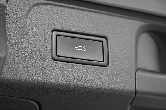 Volkswagen Passat 24 of 25