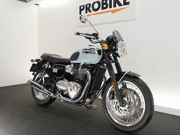 Triumph Bonneville T120 2 of 10