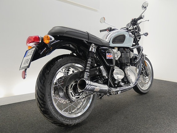Triumph Bonneville T120 3 of 10