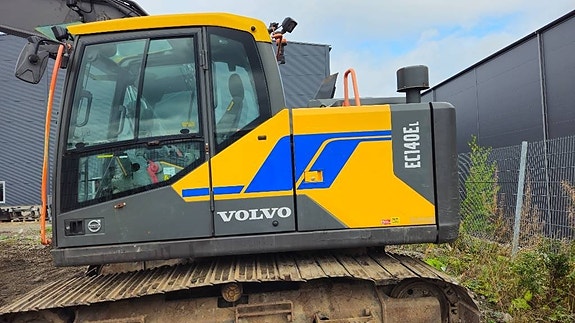 Volvo EC 140 EL 12 of 24