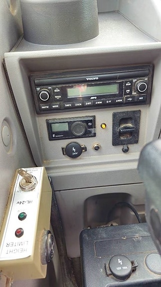 Volvo EC 140 EL 24 of 24