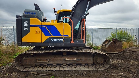Volvo EC 140 EL 9 of 24