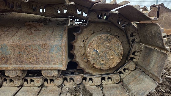 Volvo EC 140 EL 8 of 24