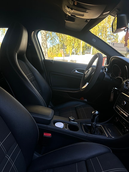 Mercedes-Benz A180 5 of 10