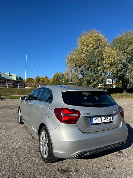 Mercedes-Benz A180 4 of 10