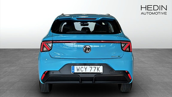 MG MG4 EV Urban 7 of 12