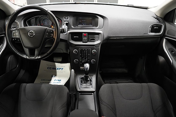 Volvo V40 Cross Country 9 of 19
