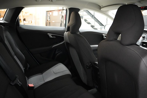 Volvo V40 Cross Country 18 of 19