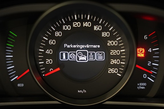Volvo V40 Cross Country 12 of 19
