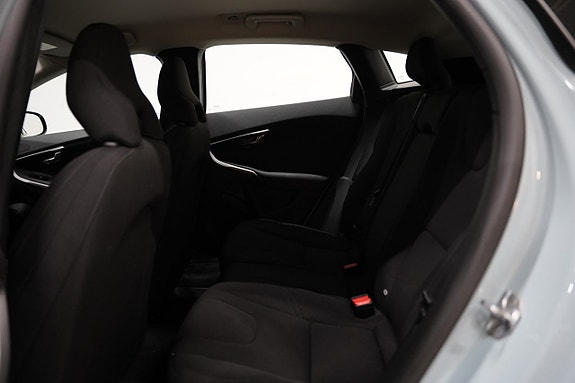 Volvo V40 Cross Country 17 of 19