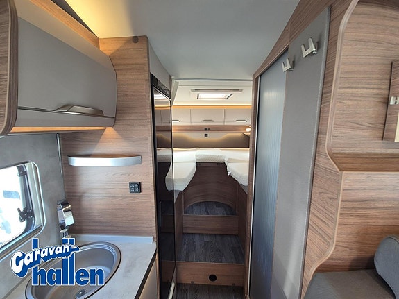 Knaus VAN WAVE VANSATION 640 MEG VW 22 of 27