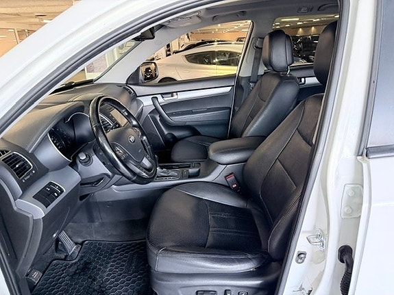 Kia Sorento 7 of 12