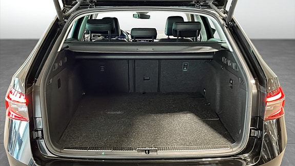 Skoda Superb 10 of 12