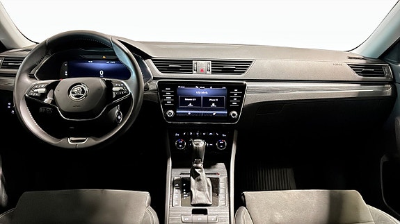 Skoda Superb 4 of 12