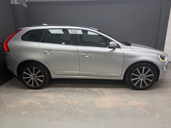 Volvo XC60 3 of 20