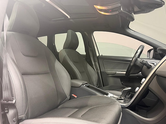 Volvo XC60 14 of 20