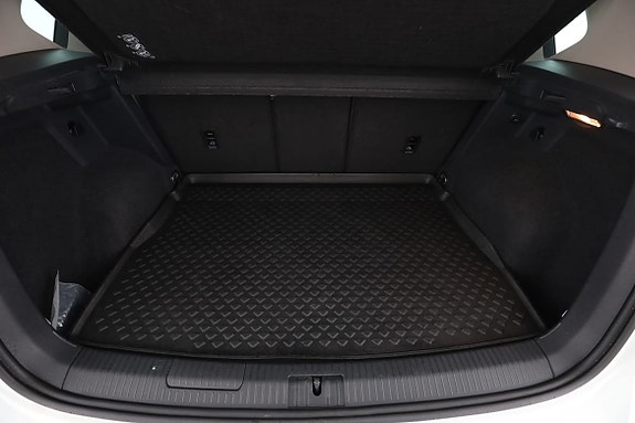 Volkswagen Golf Sportsvan 18 of 30