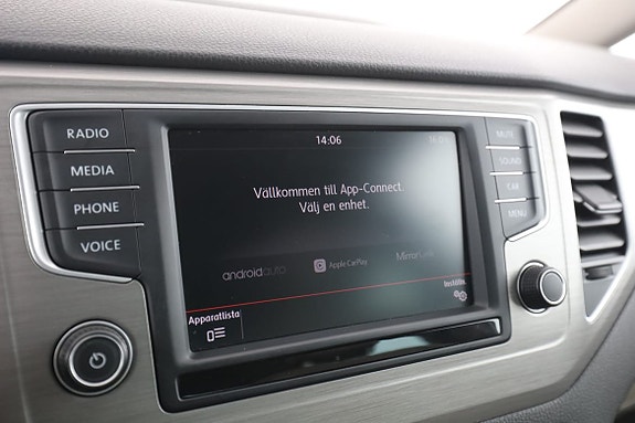 Volkswagen Golf Sportsvan 22 of 30