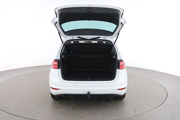 Volkswagen Golf Sportsvan 17 of 30