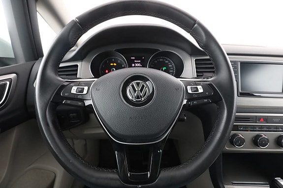 Volkswagen Golf Sportsvan 19 of 30