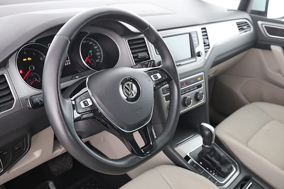 Volkswagen Golf Sportsvan 12 of 30
