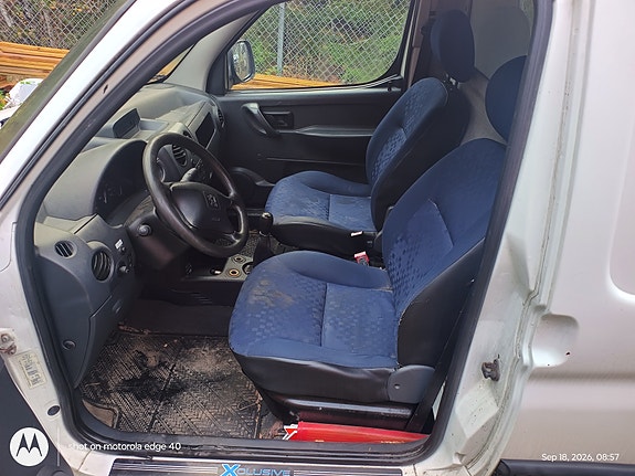 Peugeot Partner 3 of 3