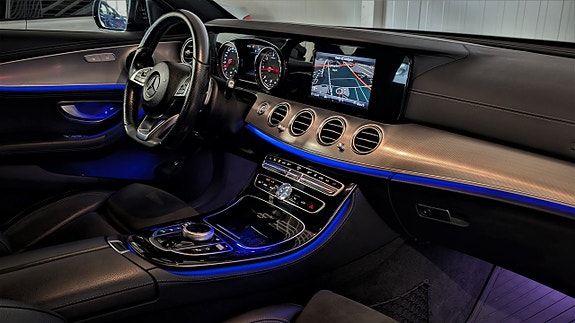Mercedes-Benz E220 21 of 27