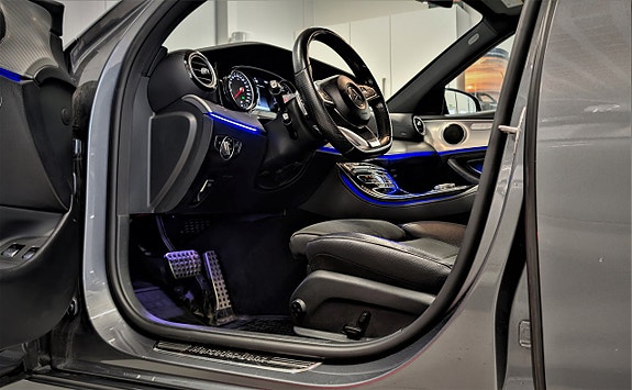Mercedes-Benz E220 9 of 27