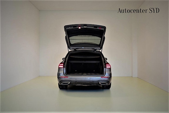 Mercedes-Benz E220 5 of 27