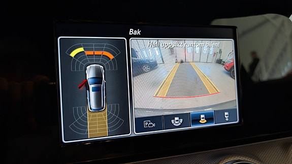 Mercedes-Benz E220 24 of 27