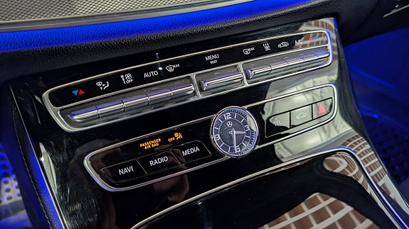 Mercedes-Benz E220 17 of 27