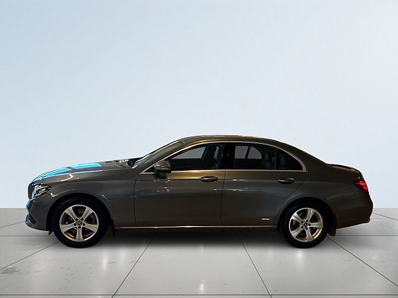 Mercedes-Benz E220 d 4 of 18