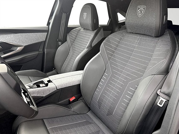 Peugeot 3008 4 of 15