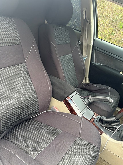 Volvo S80 4 of 5
