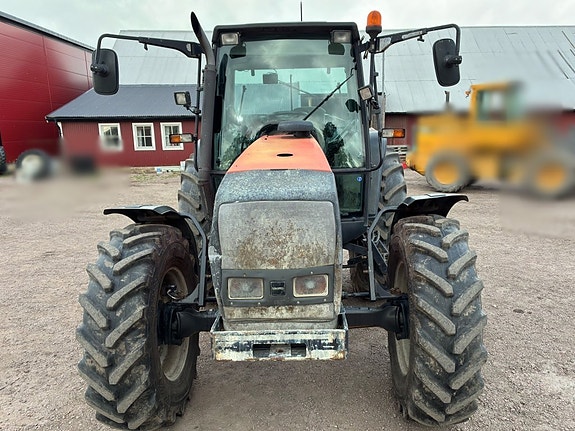 Traktor VALTRA 6850-4 2 of 6