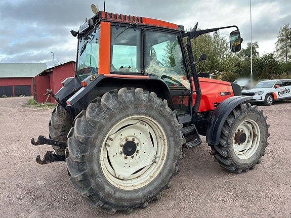 Traktor VALTRA 6850-4 5 of 6
