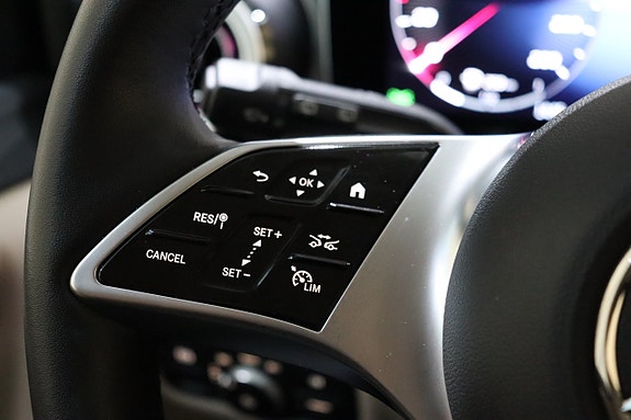 Mercedes-Benz V300 d 19 of 30