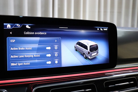 Mercedes-Benz V300 d 27 of 30