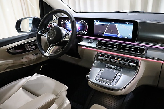 Mercedes-Benz V300 d 23 of 30