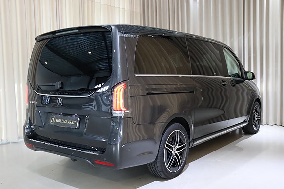 Mercedes-Benz V300 d 11 of 30