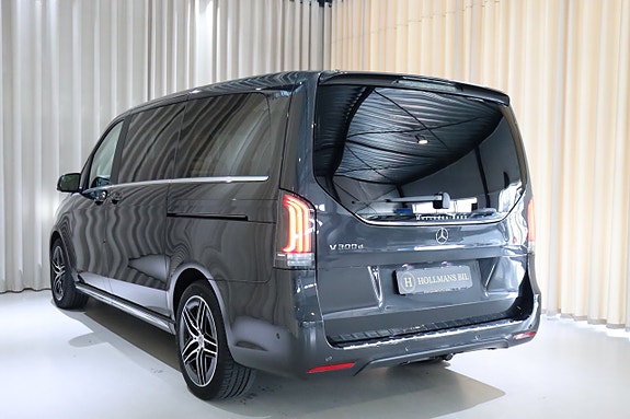 Mercedes-Benz V300 d 7 of 30