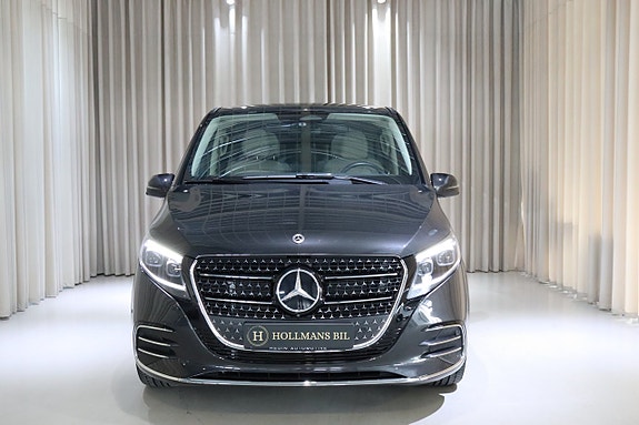 Mercedes-Benz V300 d 5 of 30